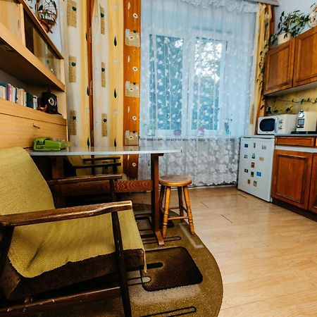 Feel The Old Socialist Style Apartment Cracóvia Exterior foto