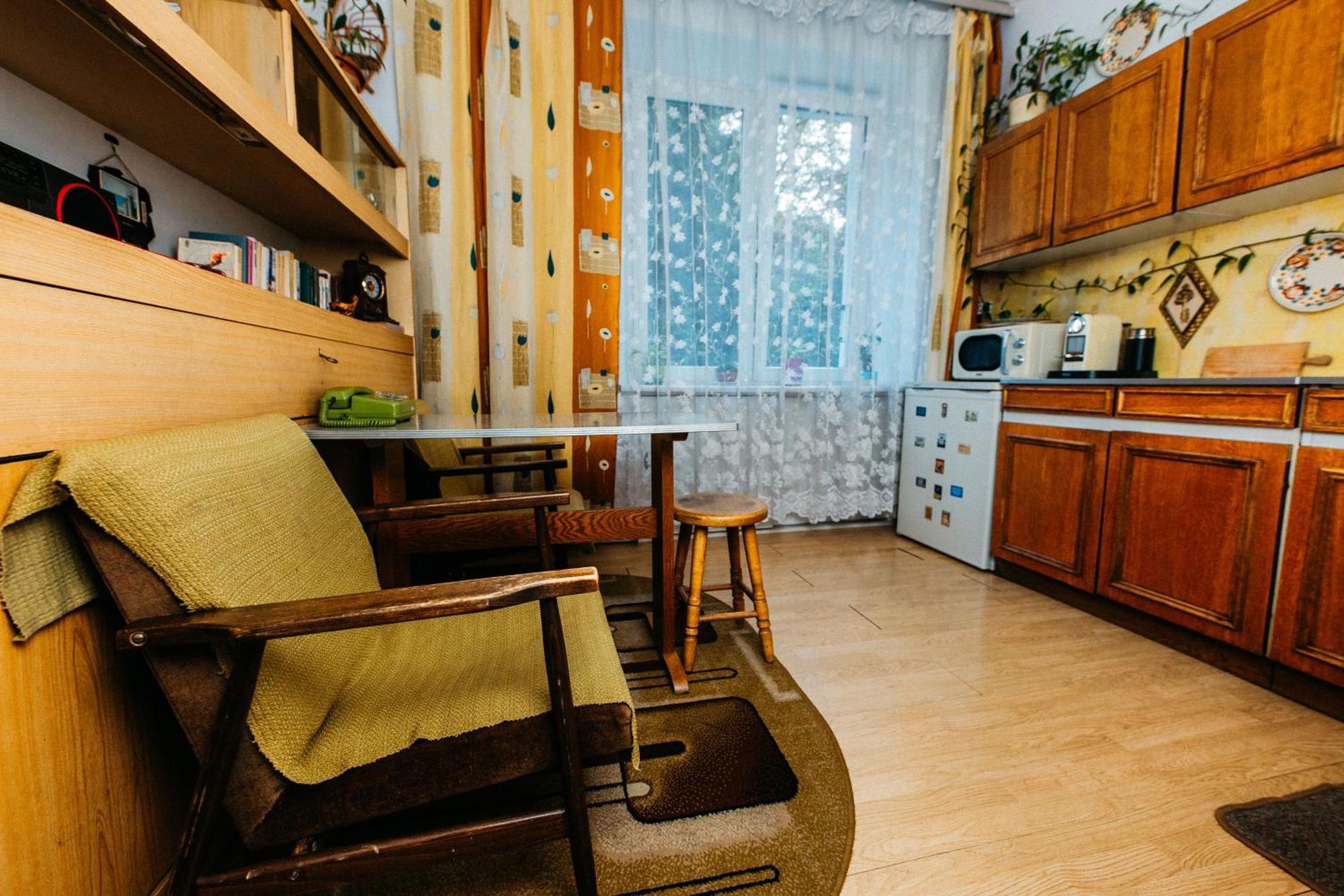 Feel The Old Socialist Style Apartment Cracóvia Exterior foto