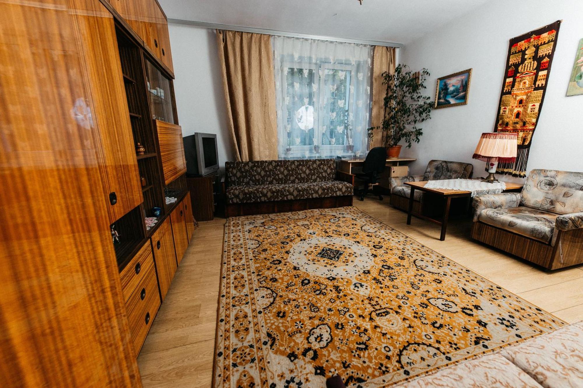 Feel The Old Socialist Style Apartment Cracóvia Exterior foto