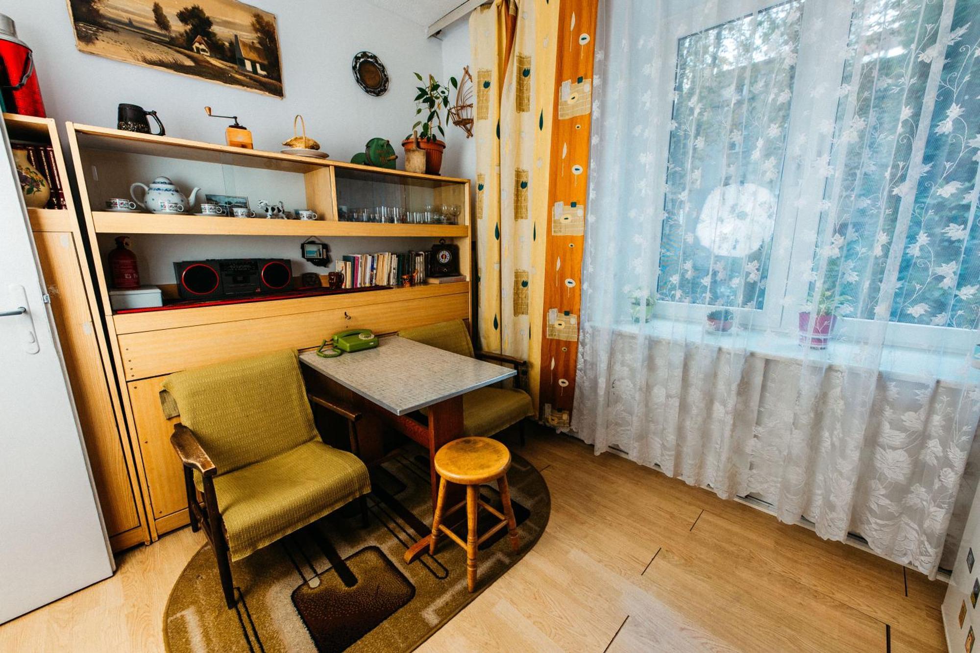 Feel The Old Socialist Style Apartment Cracóvia Exterior foto